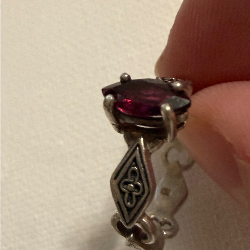 Elegant Sterling Silver 925 Floral Patterned Ring by Avon - Picture 14 of 16